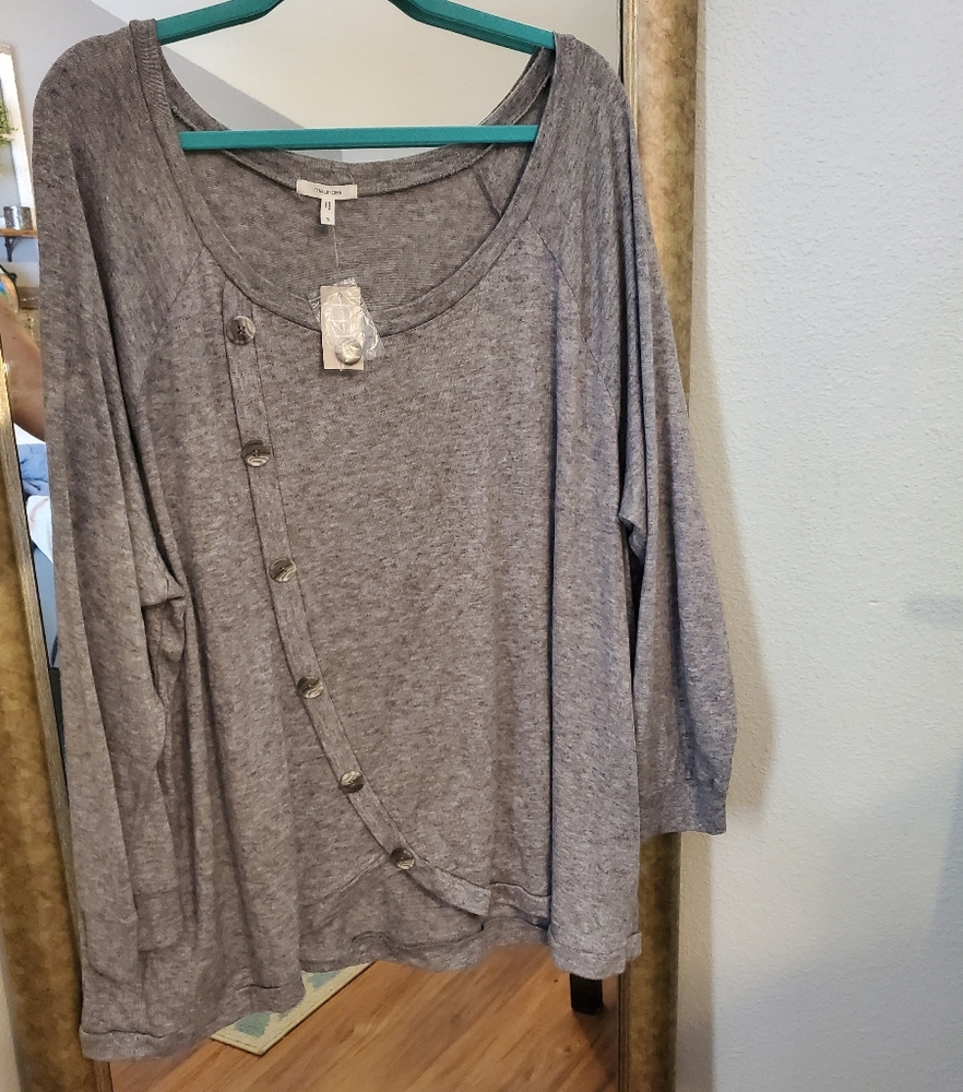 Maurices sweater